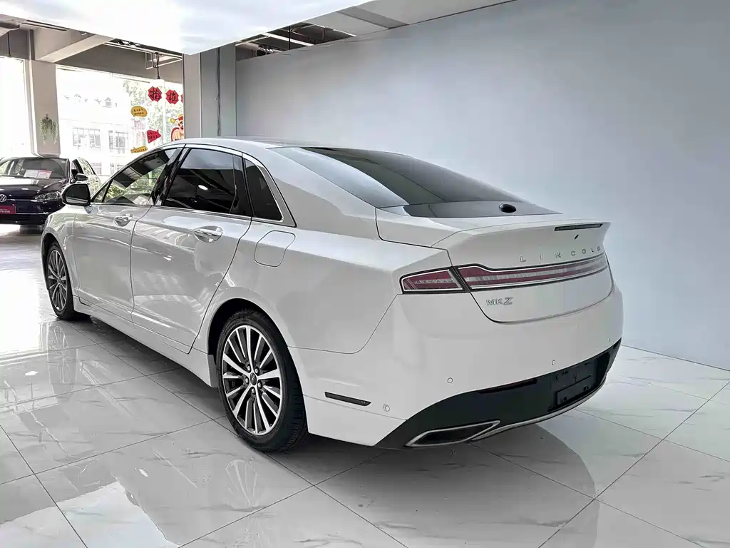 Lincoln MKZ — миниатюра 13
