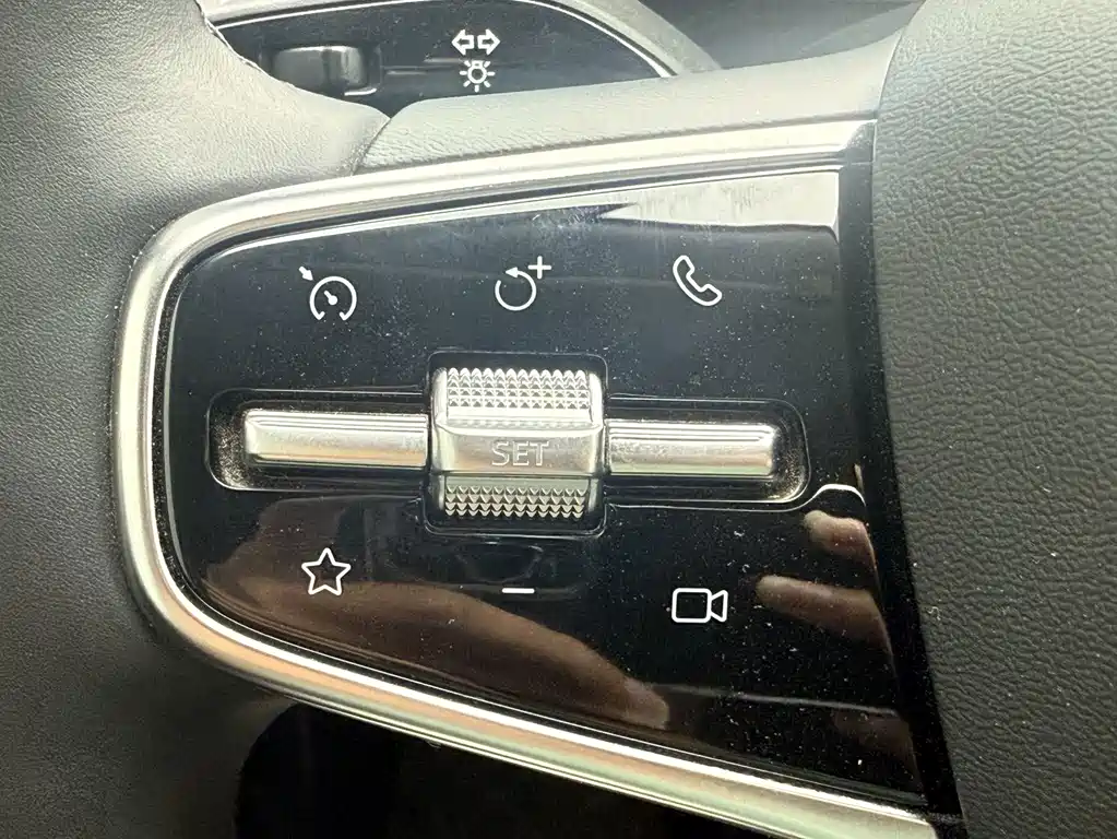 Roewe D5X DMH — миниатюра 11