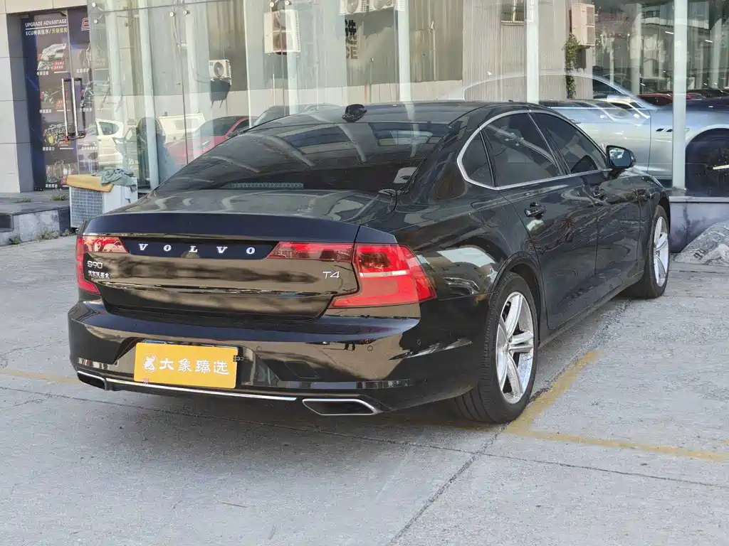 Volvo S90 — миниатюра 16