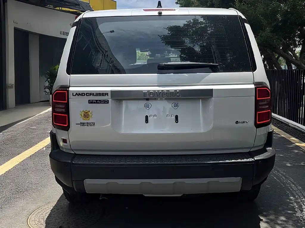 Toyota Land Cruiser Prado 2026 2.4T TX 5 мест