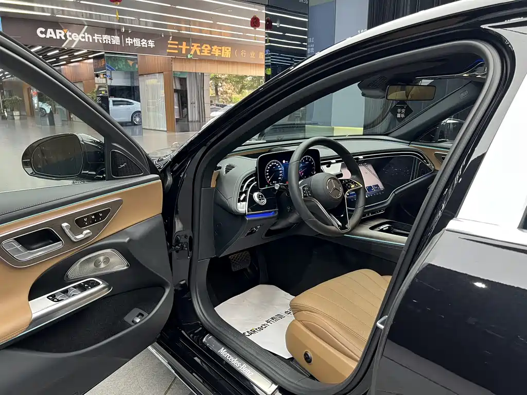 Mercedes-Benz E-Class E 2024 E 300 L Luxury
