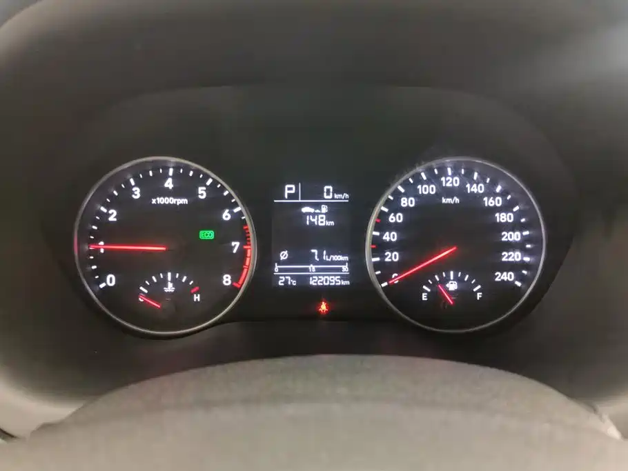 Hyundai Elantra — миниатюра 14