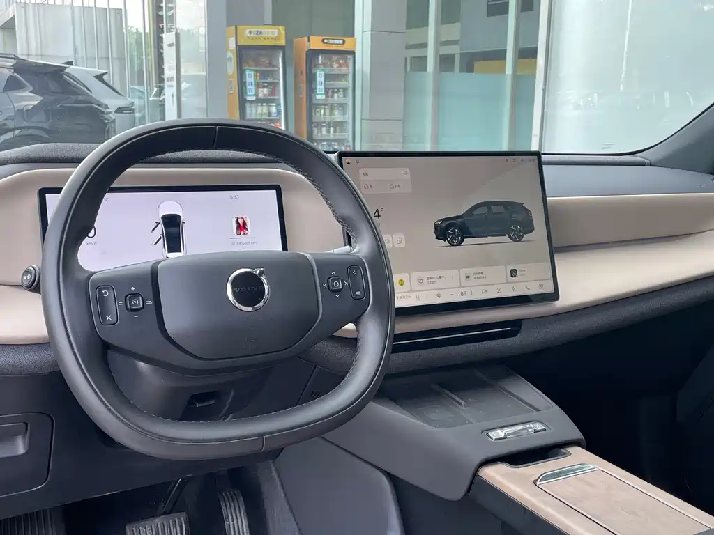 Volvo XC70 PHEV — миниатюра 12