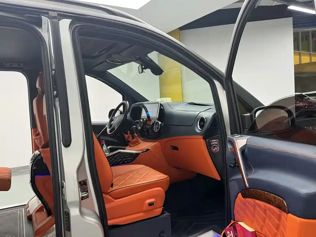 Mercedes-Benz Viano 2010 2.5L Luxury