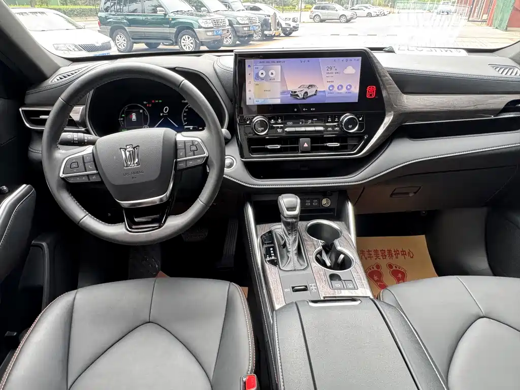 Toyota Crown Kluger — миниатюра 14