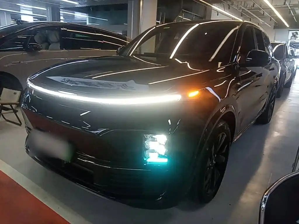 Li Auto Li L8 — миниатюра 2