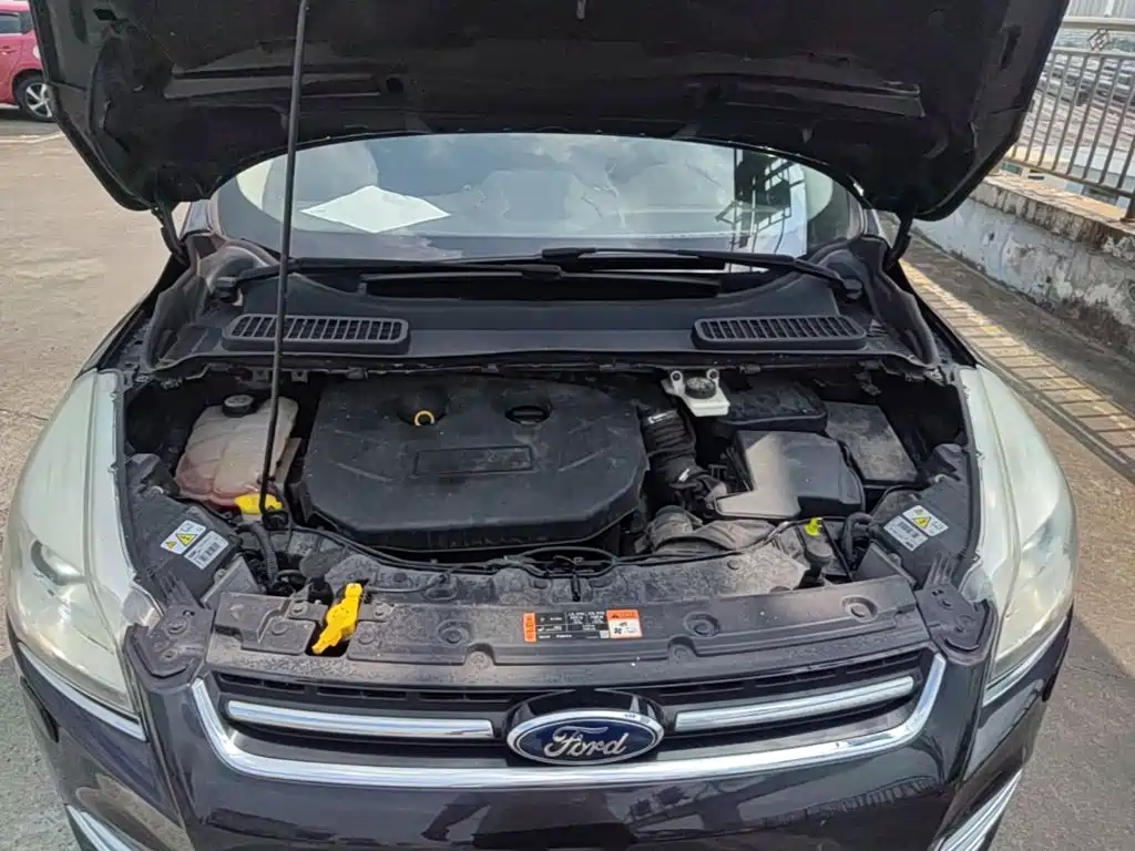 Ford Kuga — миниатюра 16