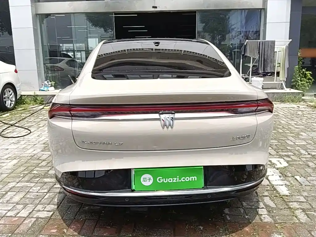 Buick L7