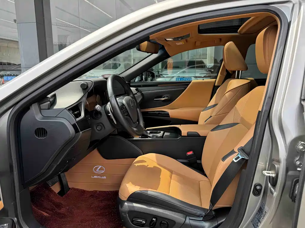 Lexus ES — миниатюра 4