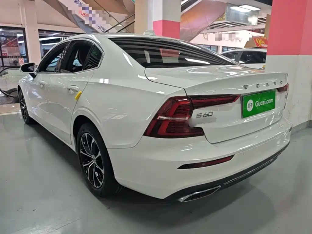 Volvo S60 — миниатюра 5