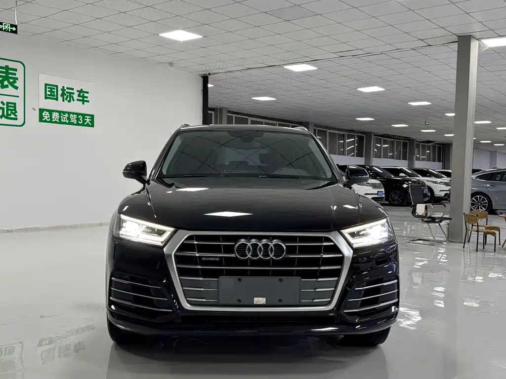 Audi Q5L — миниатюра 2