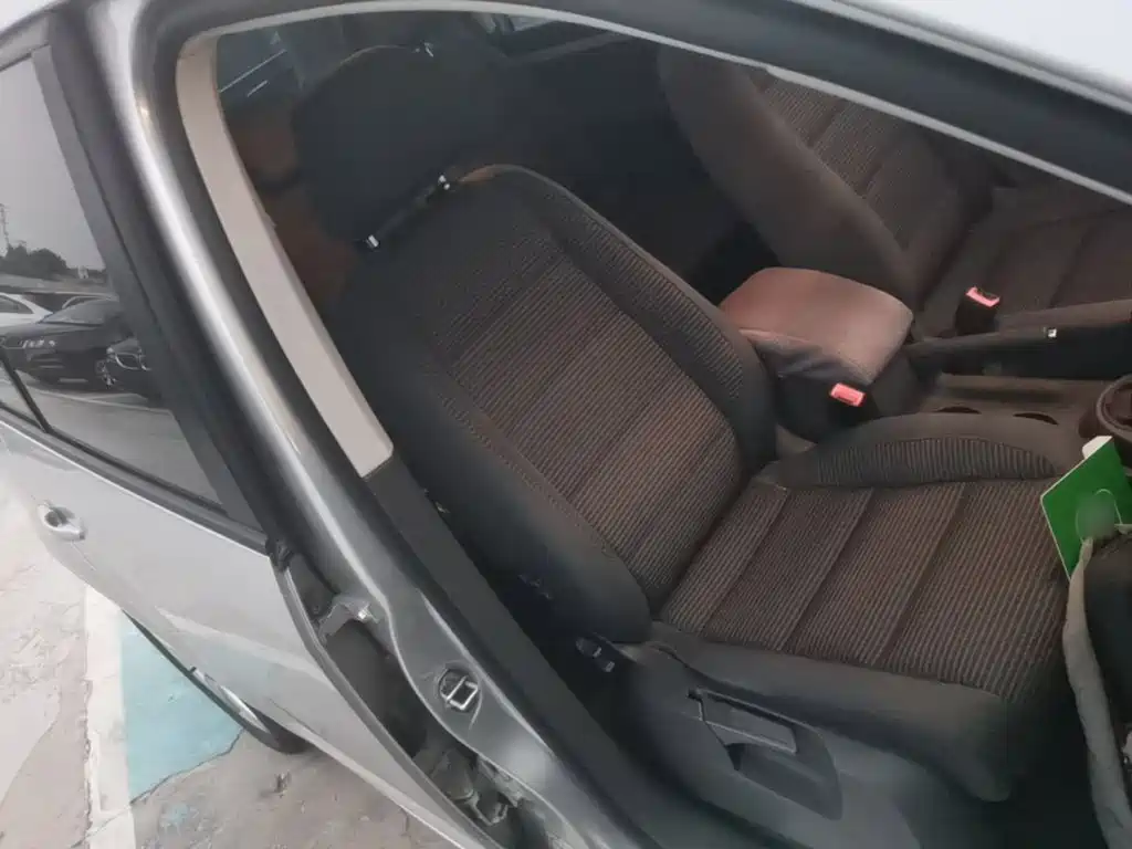 Volkswagen Touran — миниатюра 25