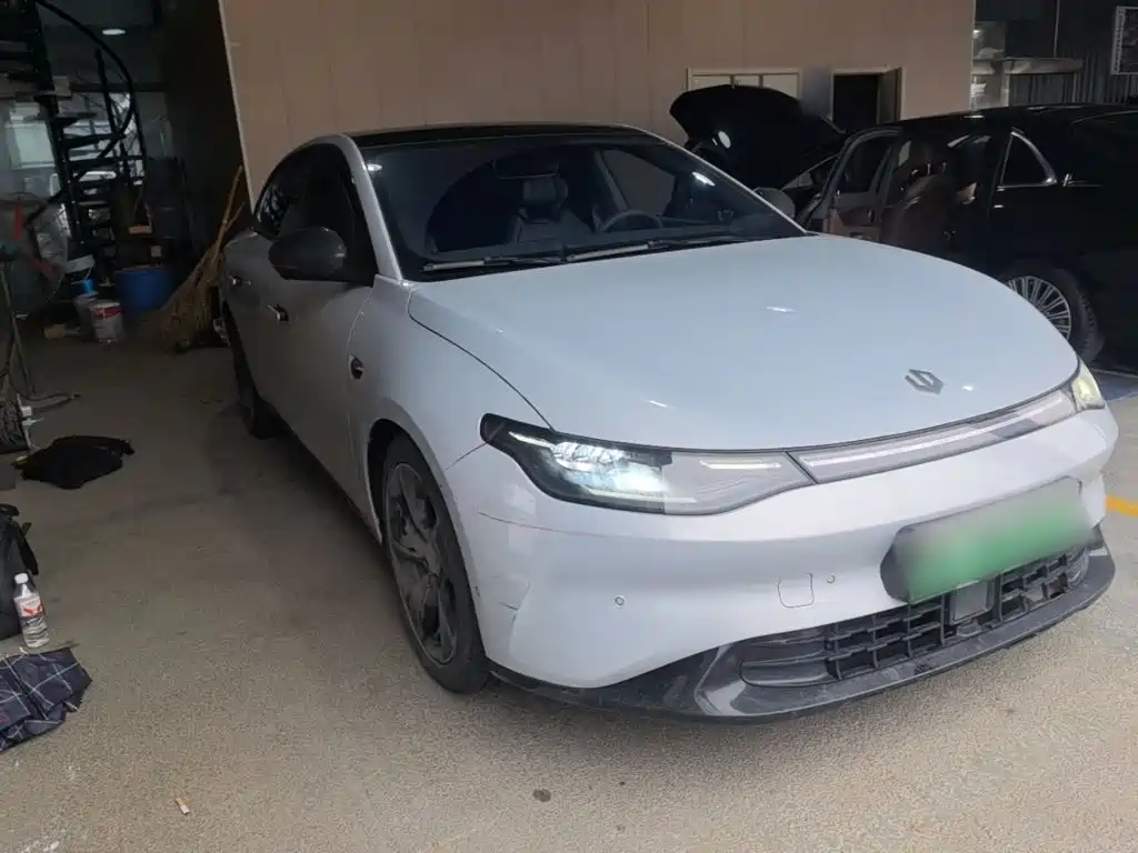 Leapmotor Leapmotor C01 — миниатюра 4