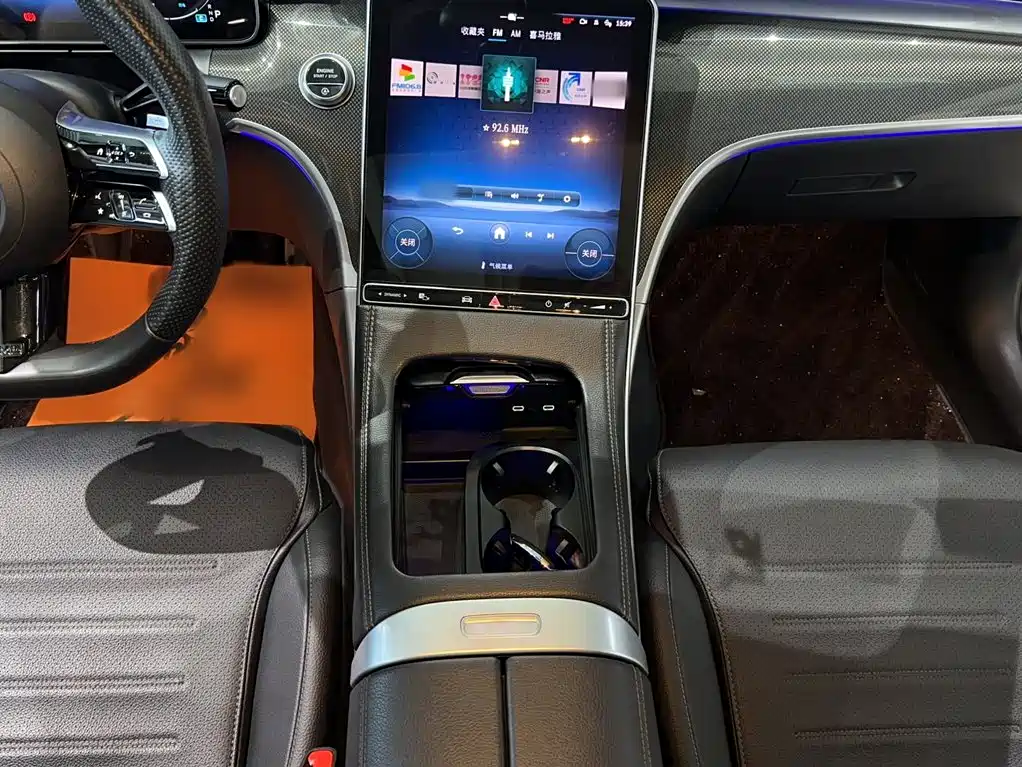 Mercedes-Benz C-Class — миниатюра 6
