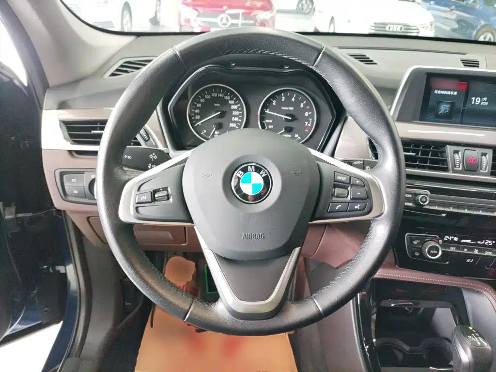 BMW X1 — миниатюра 4