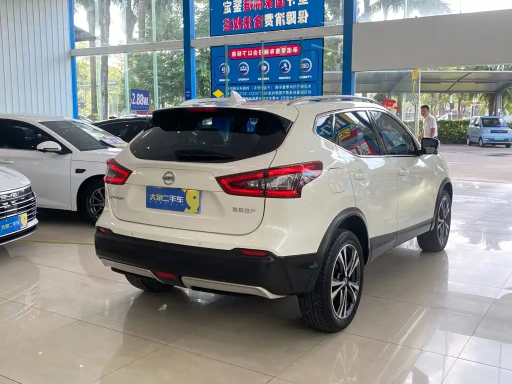 Nissan Qashqai — миниатюра 12