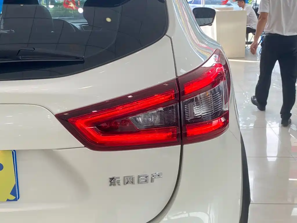 Nissan Qashqai — миниатюра 15