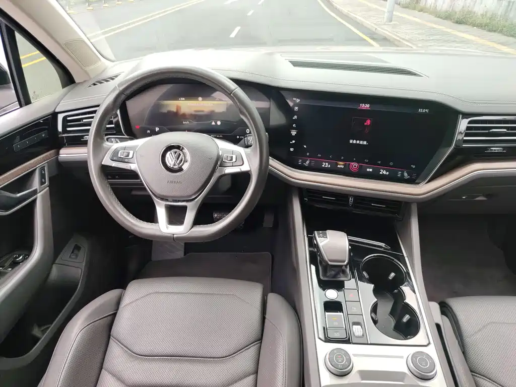 Volkswagen Touareg — миниатюра 13