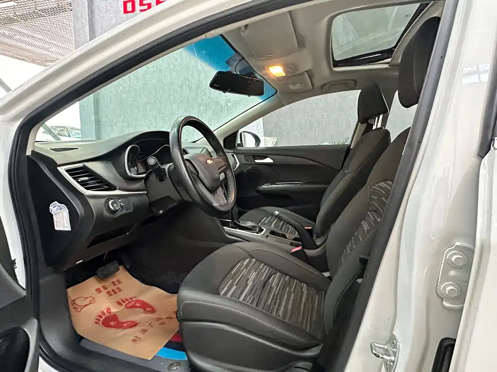 Chevrolet Cavalier — миниатюра 10