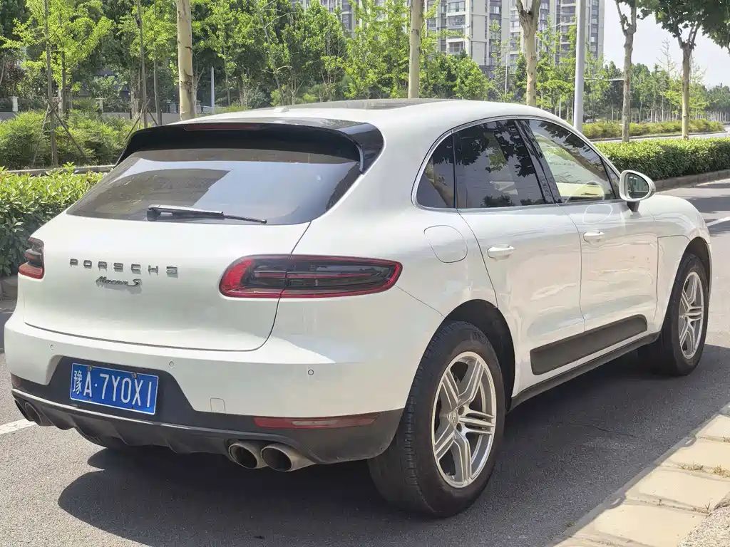 Porsche Macan — миниатюра 7