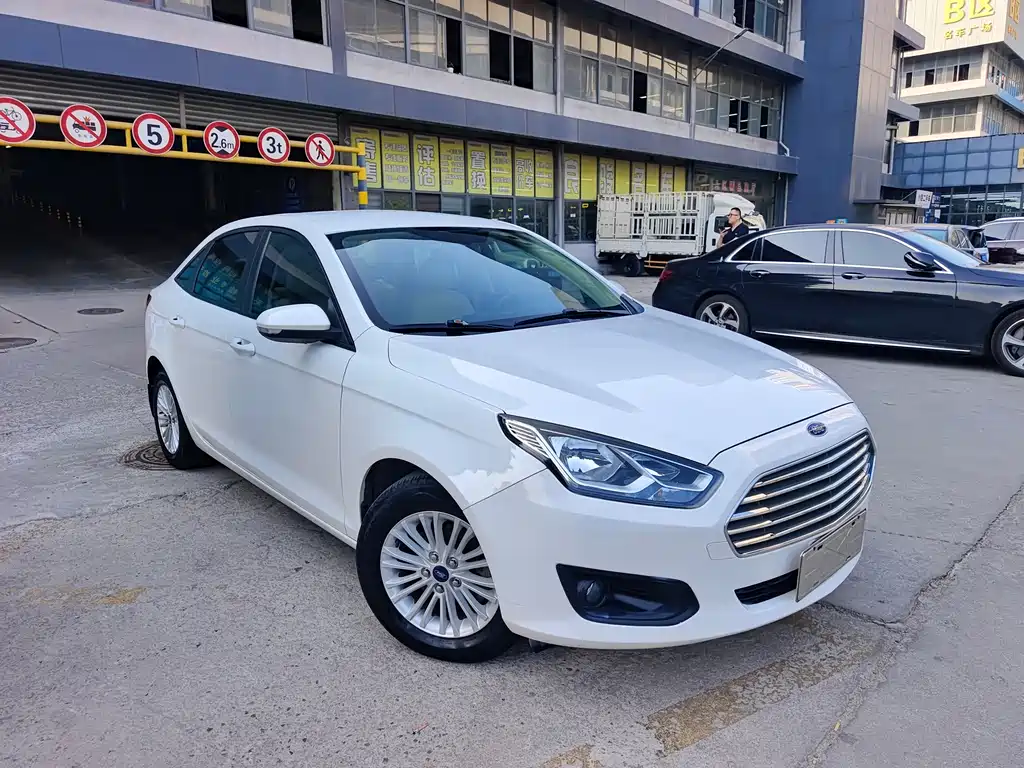 Ford Escort — миниатюра 3