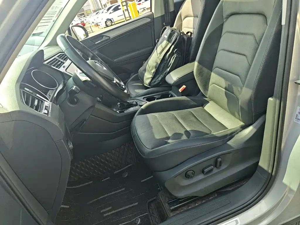 Volkswagen Tiguan L — миниатюра 15