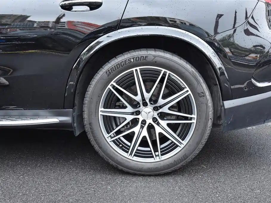 Mercedes-Benz GLC AMG — миниатюра 8
