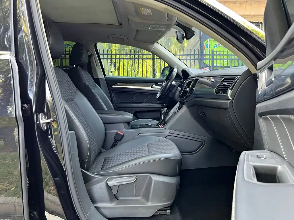 Volkswagen Teramont — миниатюра 12