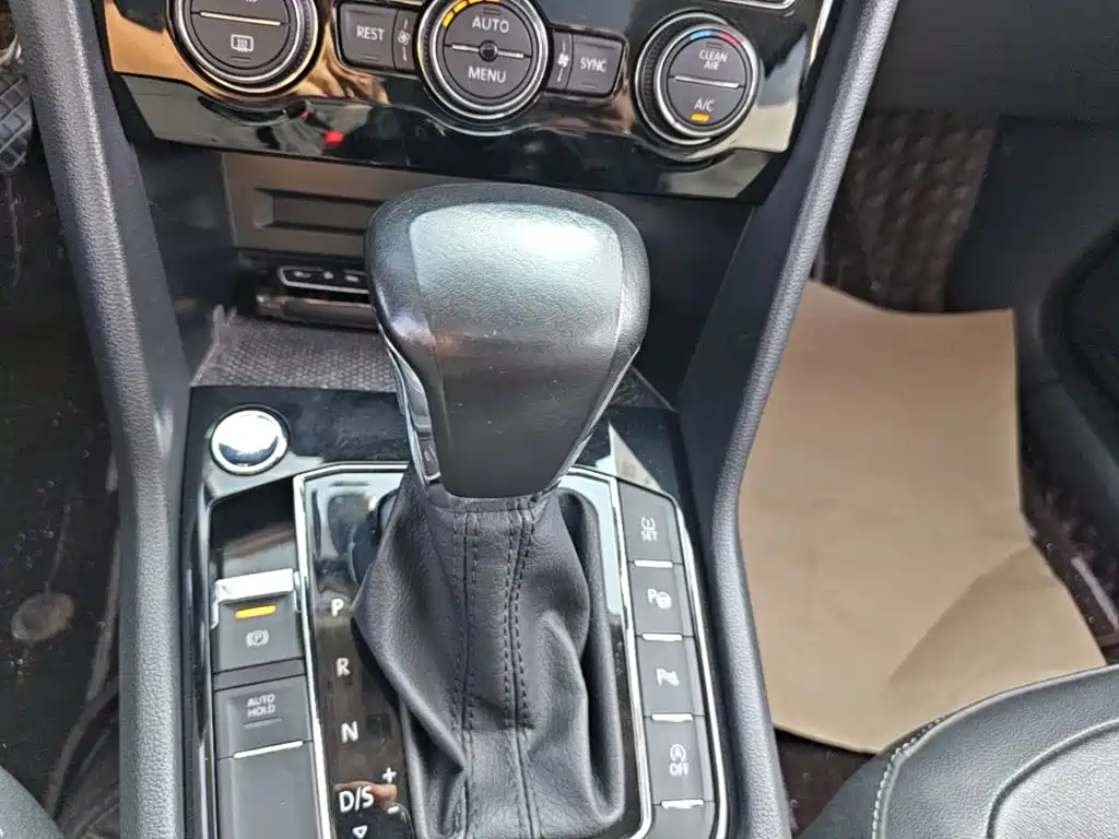 Volkswagen Tiguan L — миниатюра 14