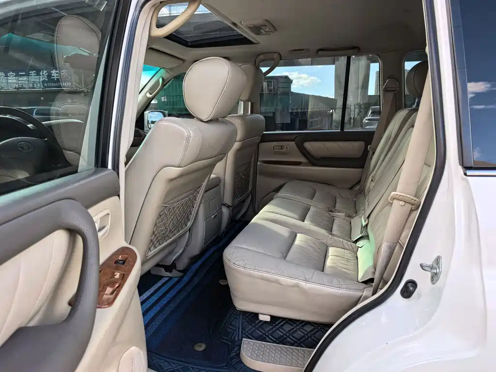 Toyota Land Cruiser — миниатюра 10