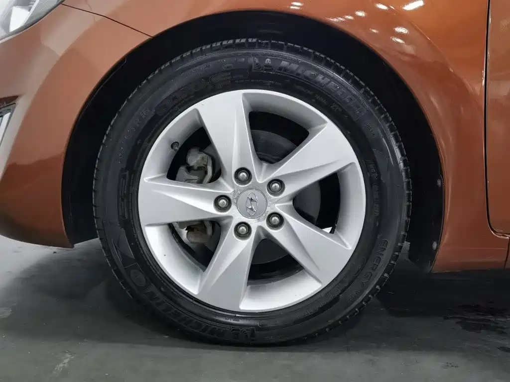 Hyundai Elantra Langdong — миниатюра 17