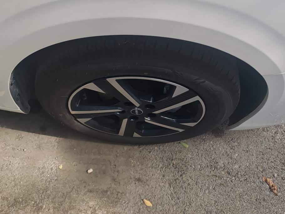Nissan Sylphy 1.6 л 2026 г. Белый, пробег 700 км
