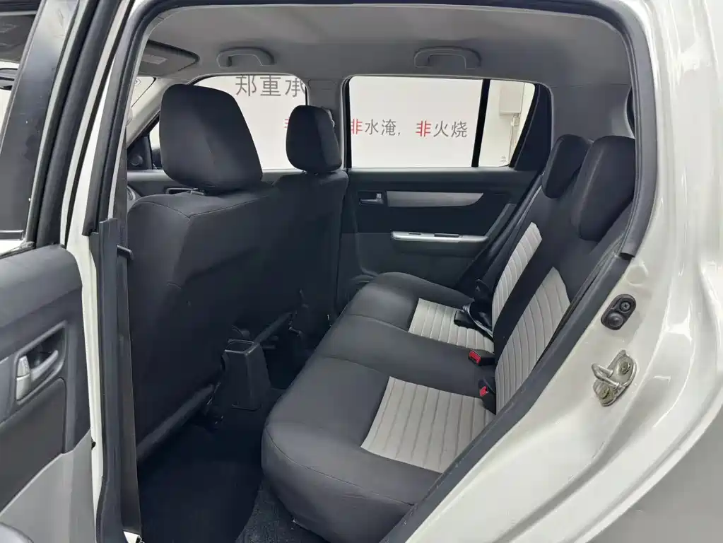 Suzuki Swift 1.3L Manual Value Edition, фото 7