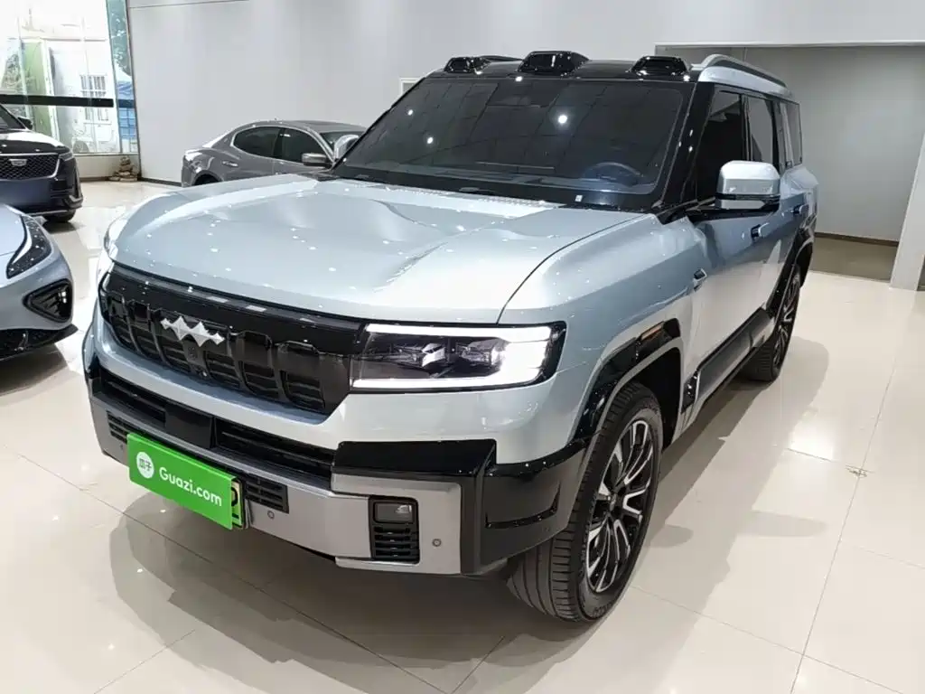 Fang Cheng Bao Leopard 8
