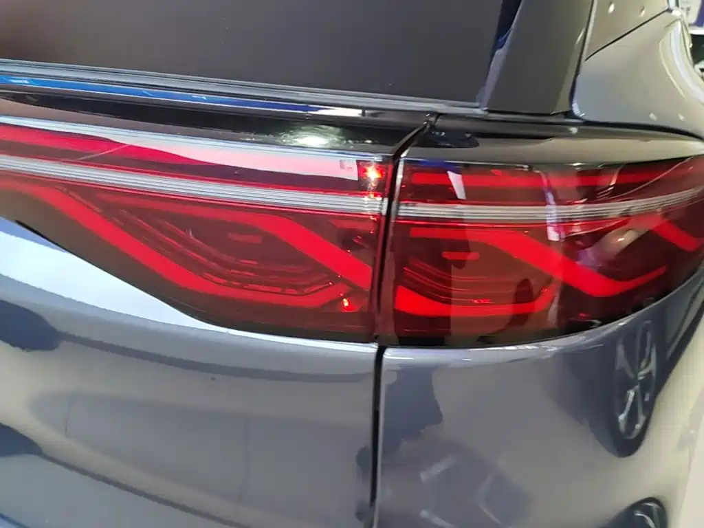 BYD Tang New Energy — миниатюра 8