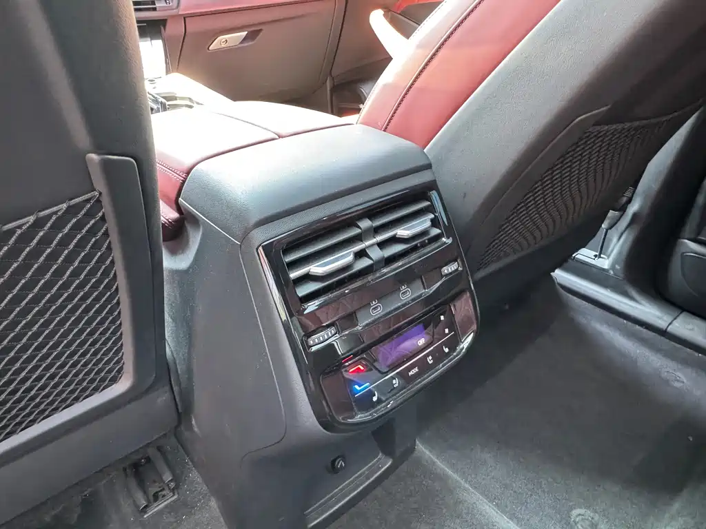 Audi Q6 — миниатюра 15