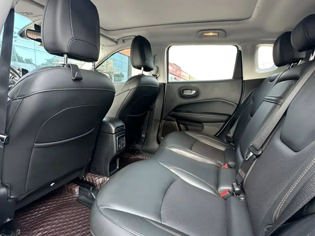 Jeep Compass — миниатюра 15