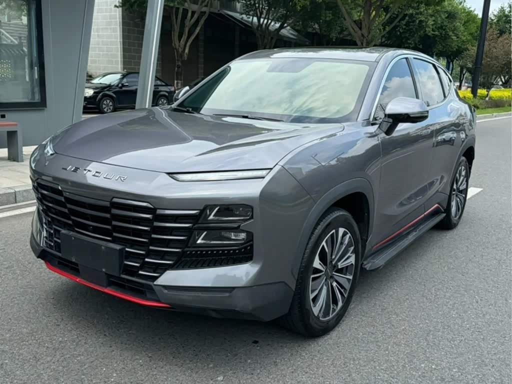 Jetour Jetour Dasheng 1.5 л 2024 г. Серебристо-серый, пробег 37200 км