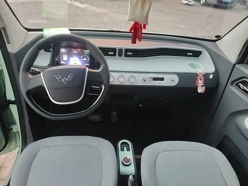 Wuling MINIEV — миниатюра 10