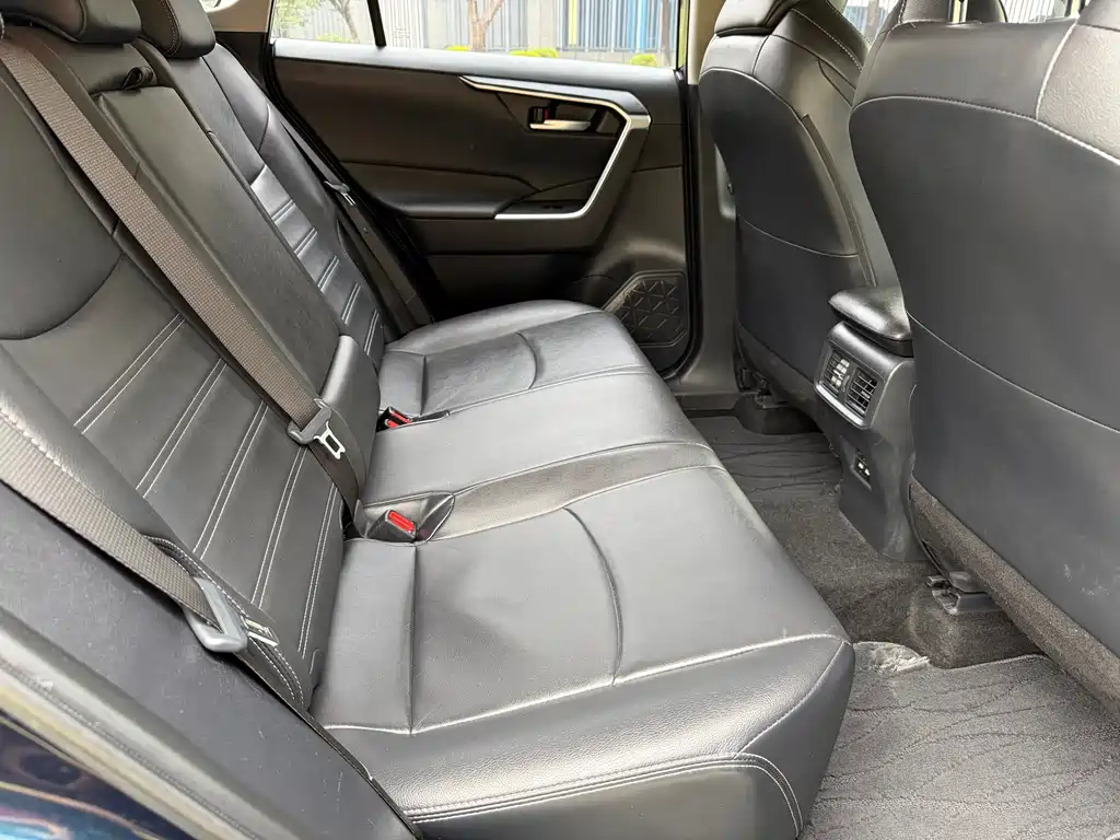 Toyota Wildlander — миниатюра 10