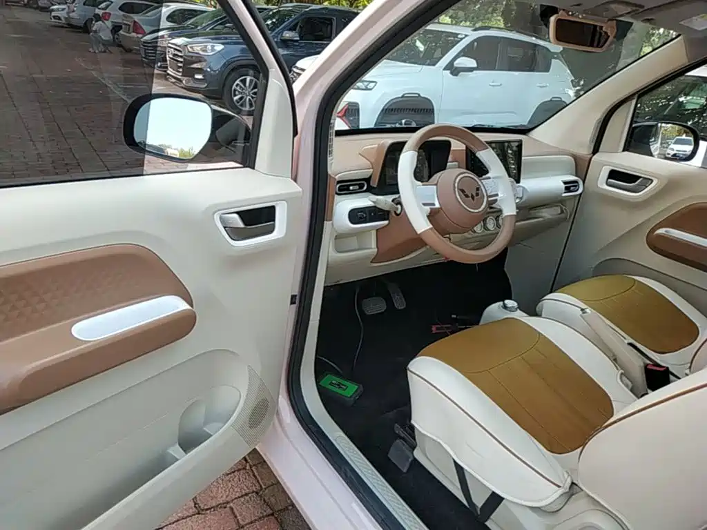 Wuling MINIEV — миниатюра 16
