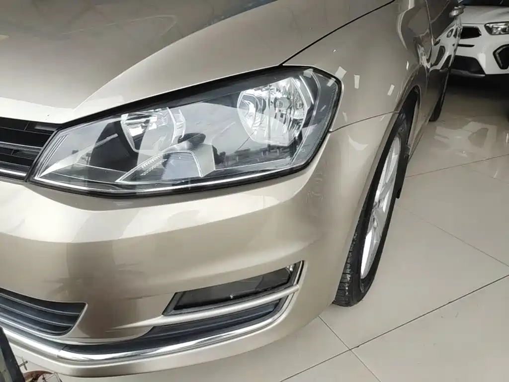 Volkswagen Golf — миниатюра 24