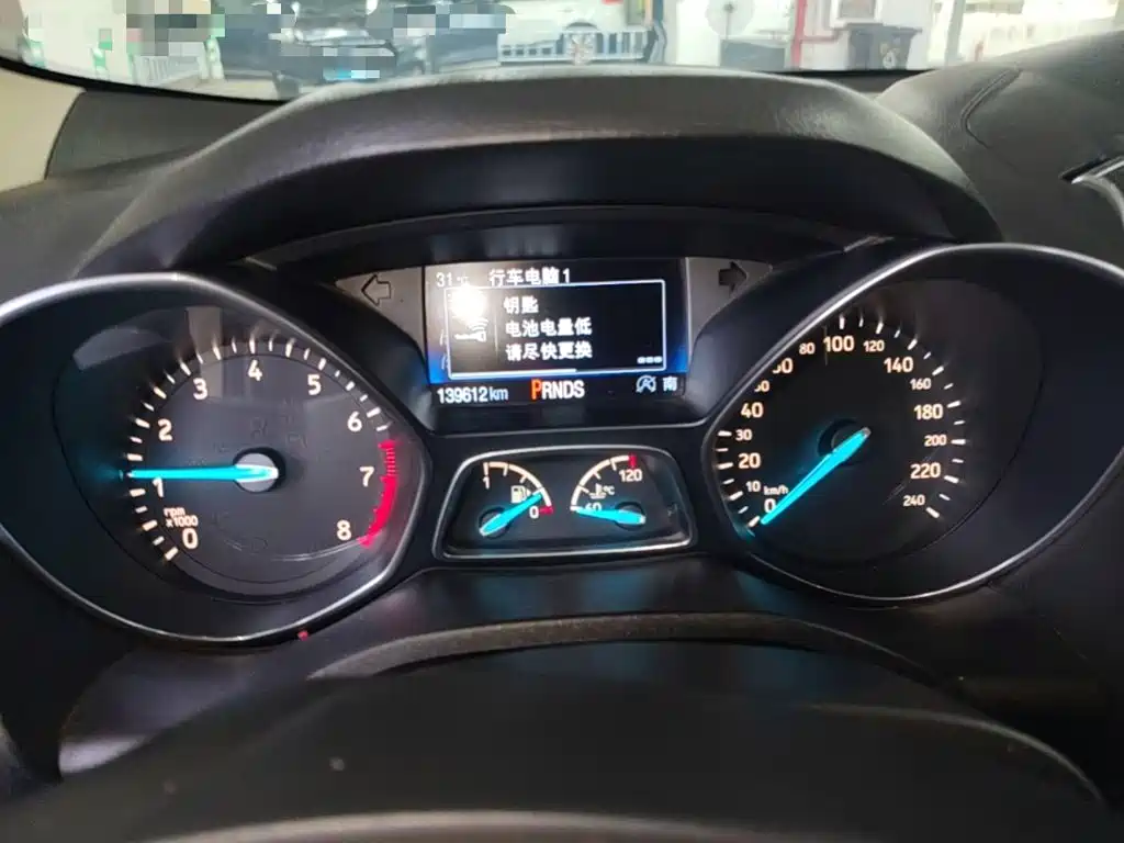 Ford Kuga — миниатюра 16