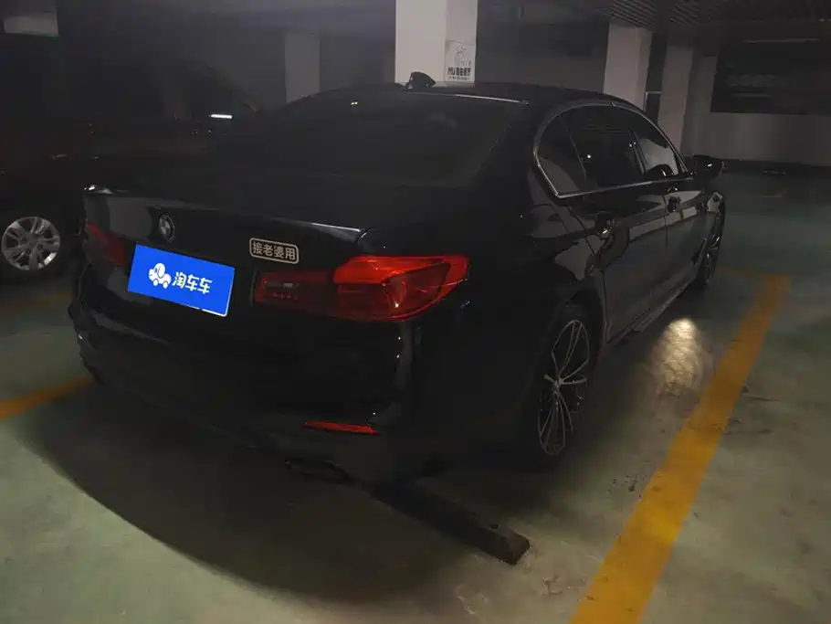 BMW 5 Series — миниатюра 3