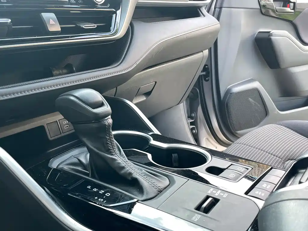 Toyota Crown Kluger 2022 2.5L HEV Elite