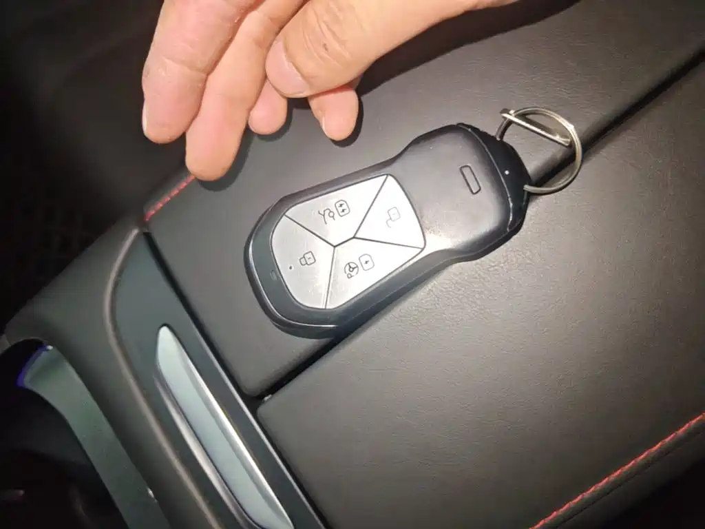 XPeng P7 — миниатюра 17