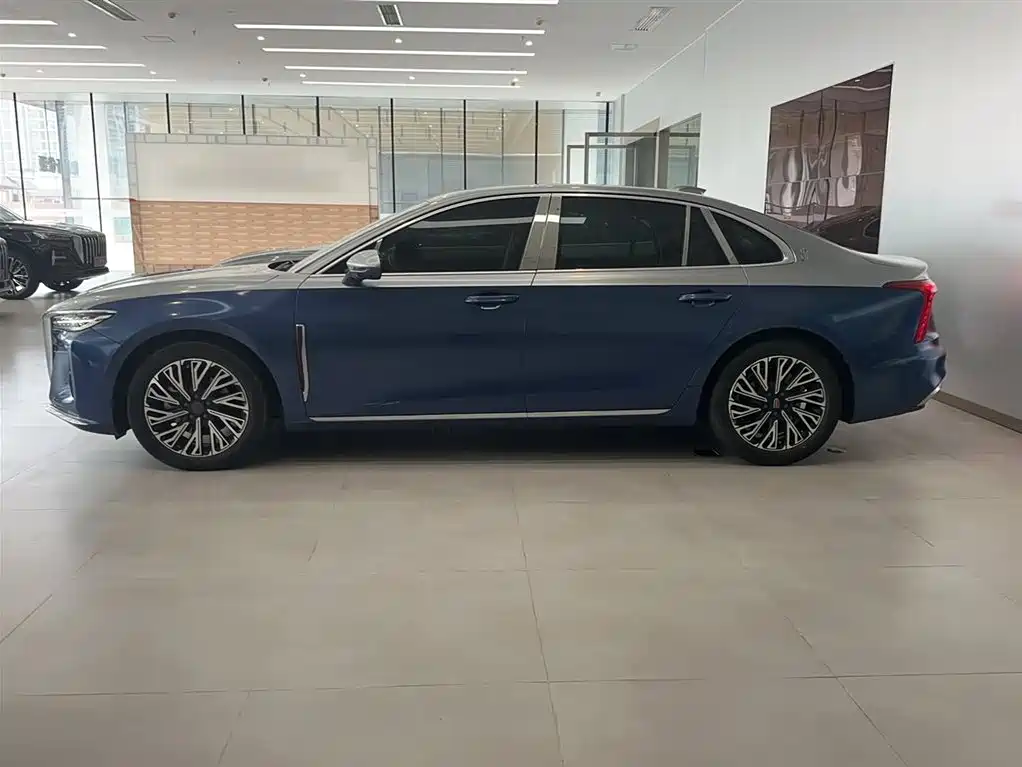 Hongqi H5 2023 2.0T AT