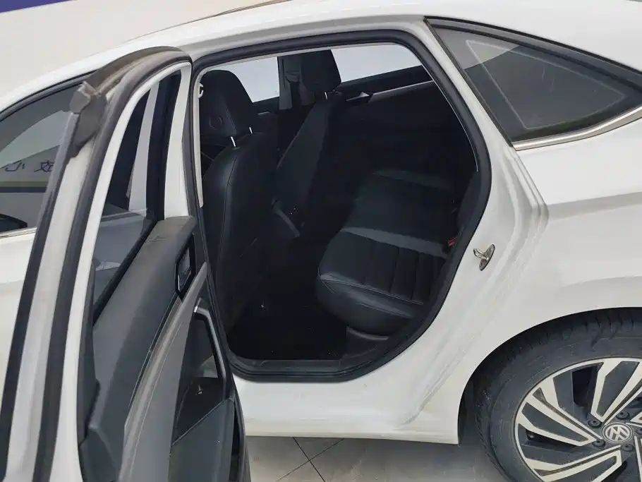 Volkswagen Sagitar — миниатюра 11