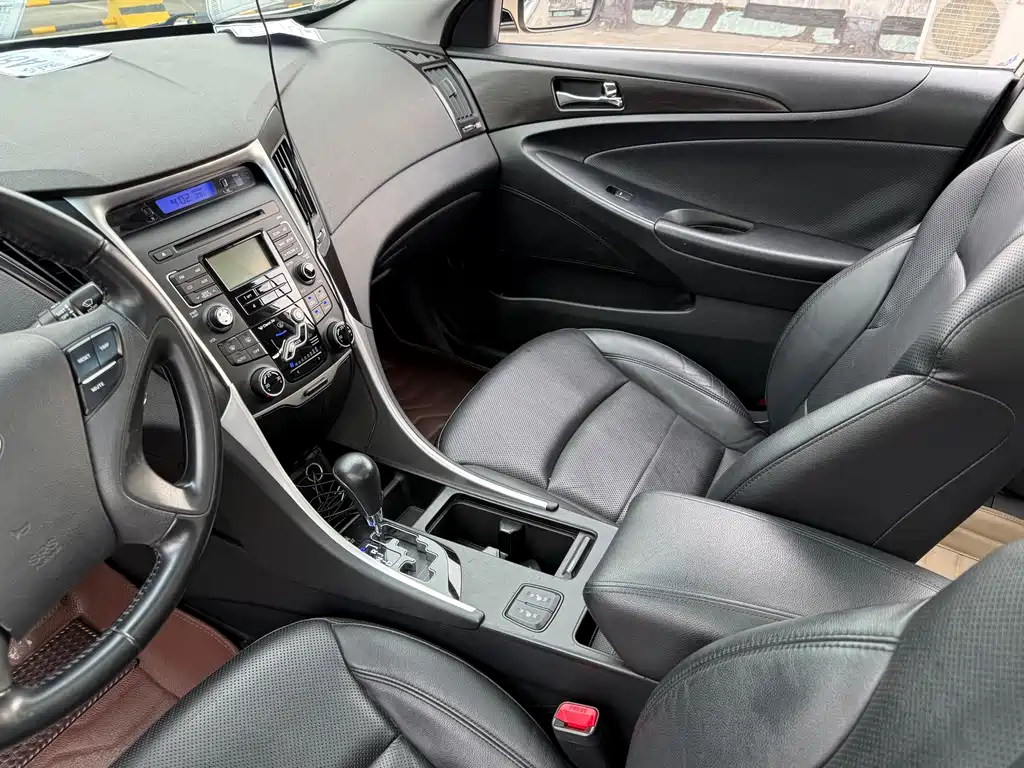 Hyundai Sonata — миниатюра 8