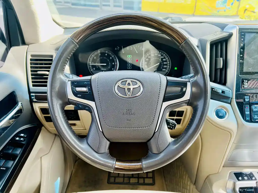 Toyota Land Cruiser 2020 4.6L